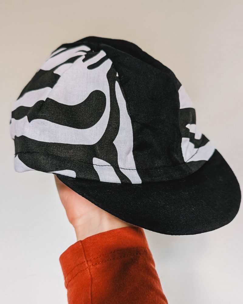 Cycling Cap Zebra von der Seite